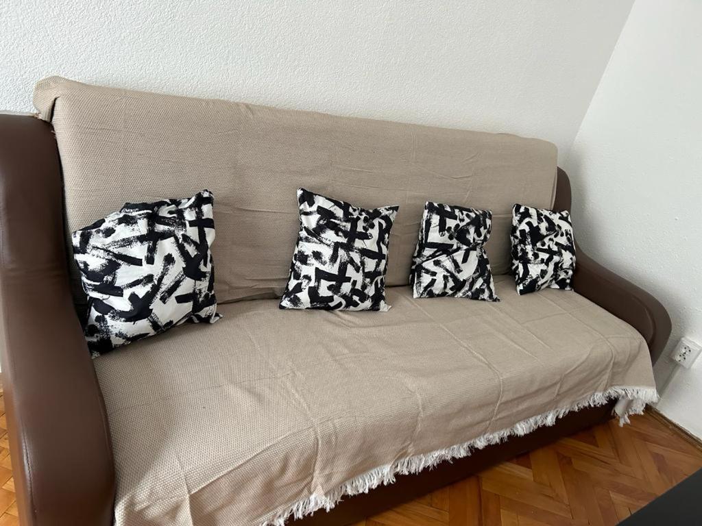 Guest House Rusu Μπρασόβ Εξωτερικό φωτογραφία
